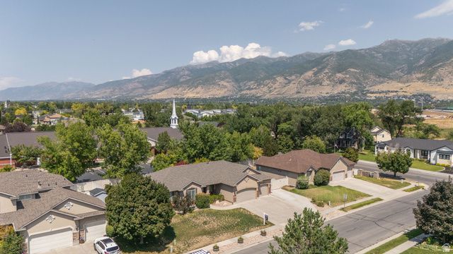 319 E 2300 RES, Kaysville, UT 84037