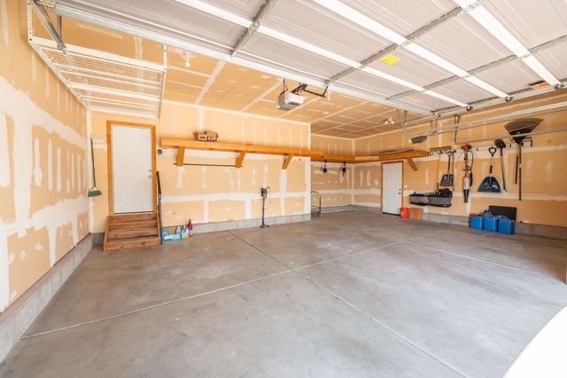 319 E 2300 RES, Kaysville, UT 84037