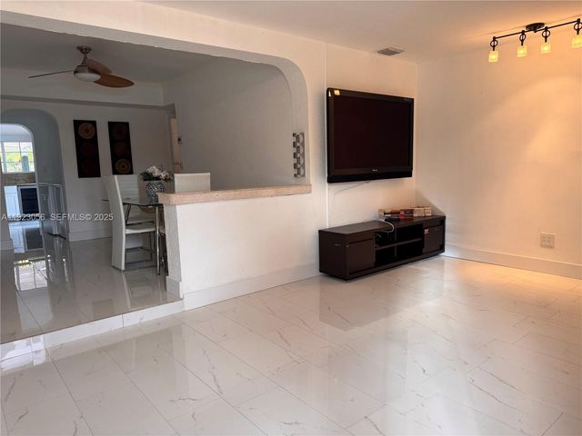 1773 NE 50th St, Pompano Beach, FL 33064