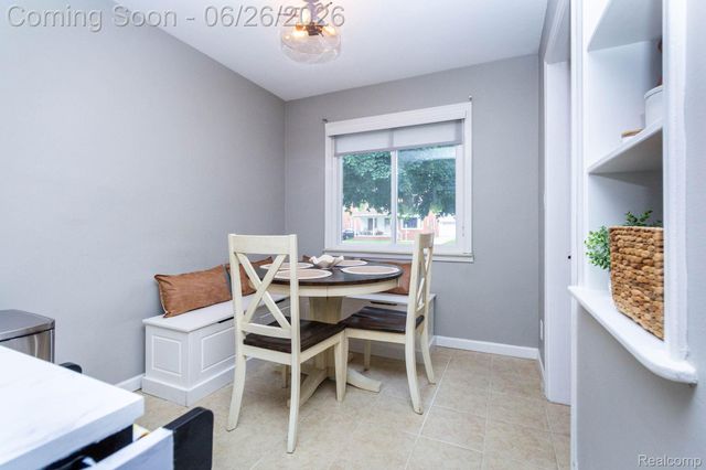 9290 Niver Avenue, Allen Park, MI 48101