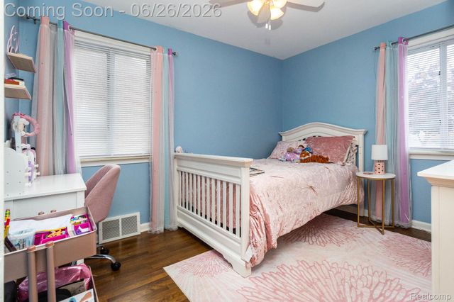 9290 Niver Avenue, Allen Park, MI 48101