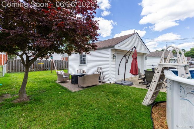9290 Niver Avenue, Allen Park, MI 48101