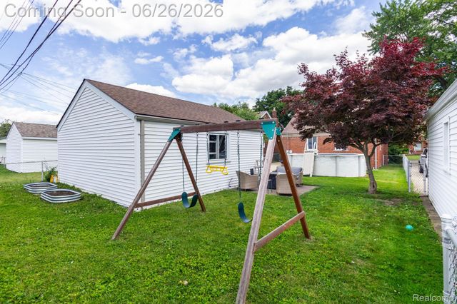 9290 Niver Avenue, Allen Park, MI 48101