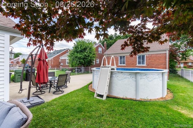 9290 Niver Avenue, Allen Park, MI 48101