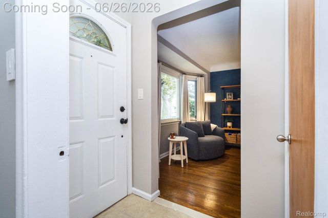 9290 Niver Avenue, Allen Park, MI 48101