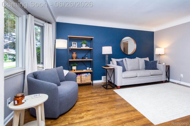 9290 Niver Avenue, Allen Park, MI 48101
