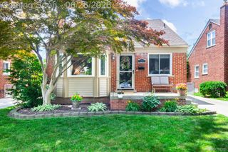 9290 Niver Avenue, Allen Park, MI 48101