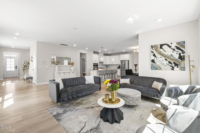 121 Faxton Way, Holly Springs, NC 27540