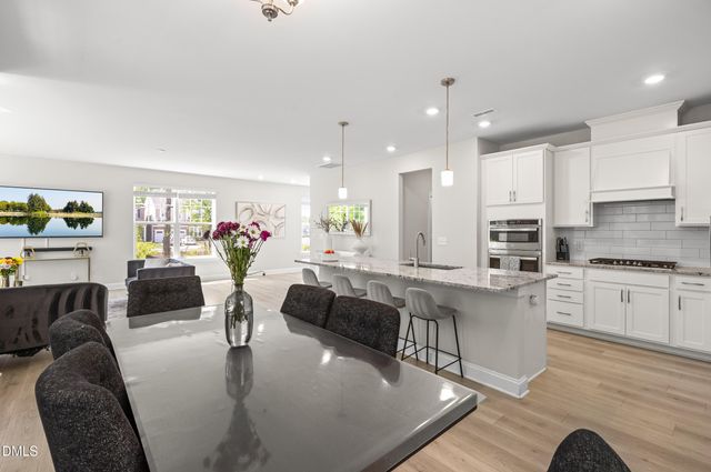 121 Faxton Way, Holly Springs, NC 27540