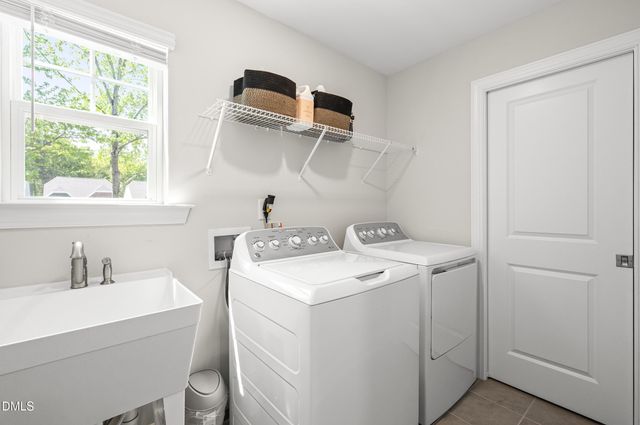 121 Faxton Way, Holly Springs, NC 27540