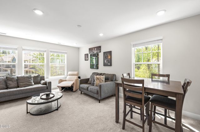 121 Faxton Way, Holly Springs, NC 27540