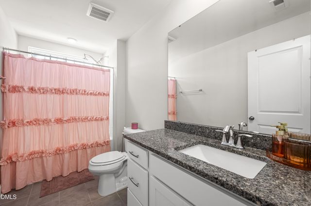 121 Faxton Way, Holly Springs, NC 27540