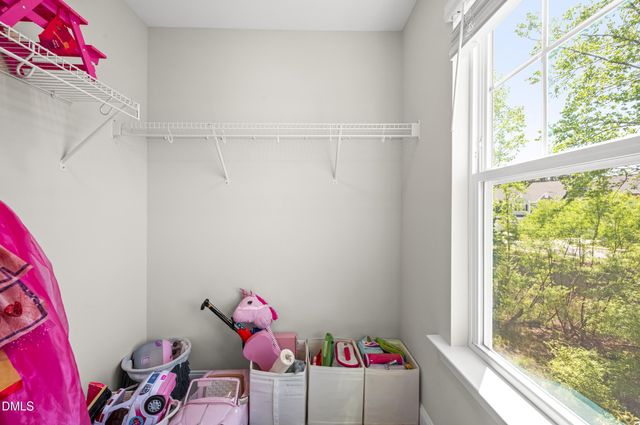 121 Faxton Way, Holly Springs, NC 27540