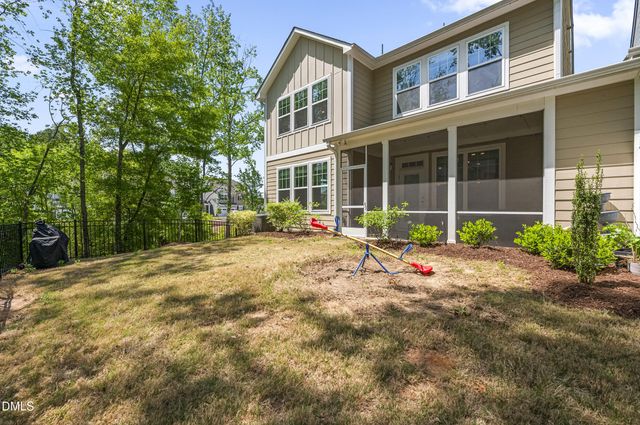 121 Faxton Way, Holly Springs, NC 27540