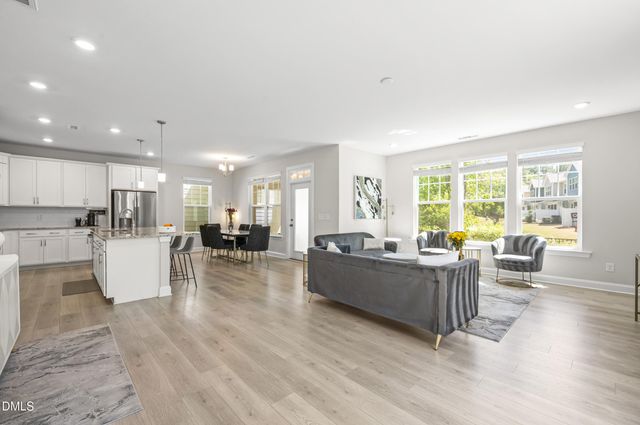 121 Faxton Way, Holly Springs, NC 27540