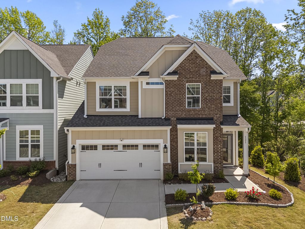 121 Faxton Way, Holly Springs, NC 27540