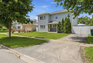 290 E Norman Lane, Wheeling, IL 60090