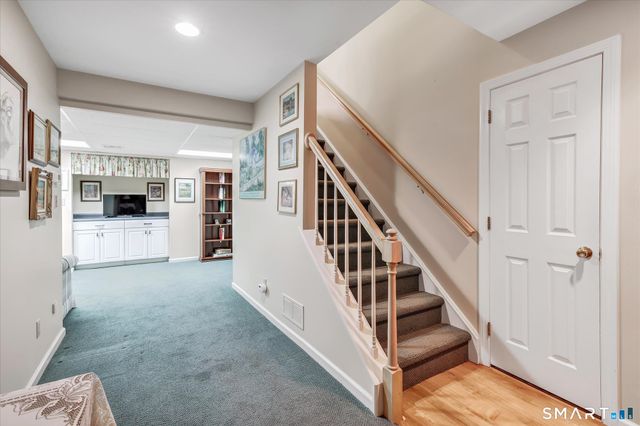 435 Navajo Loop 435, Shelton, CT 06484