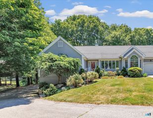 435 Navajo Loop 435, Shelton, CT 06484