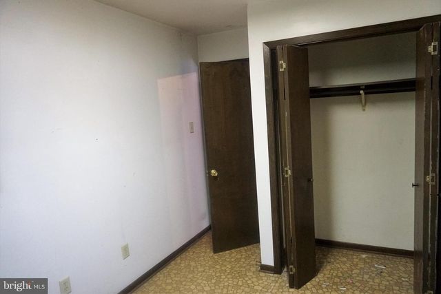 30 FITZHUGH LN, Falling Waters, WV 25419