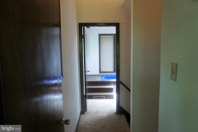 30 FITZHUGH LN, Falling Waters, WV 25419