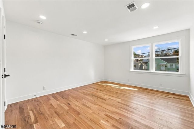 775 Chase Ave, Lyndhurst Twp., NJ 07071