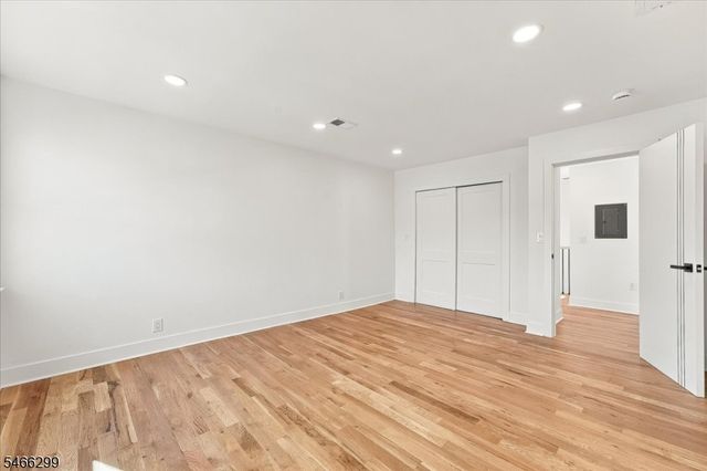 775 Chase Ave, Lyndhurst Twp., NJ 07071