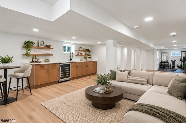 775 Chase Ave, Lyndhurst Twp., NJ 07071