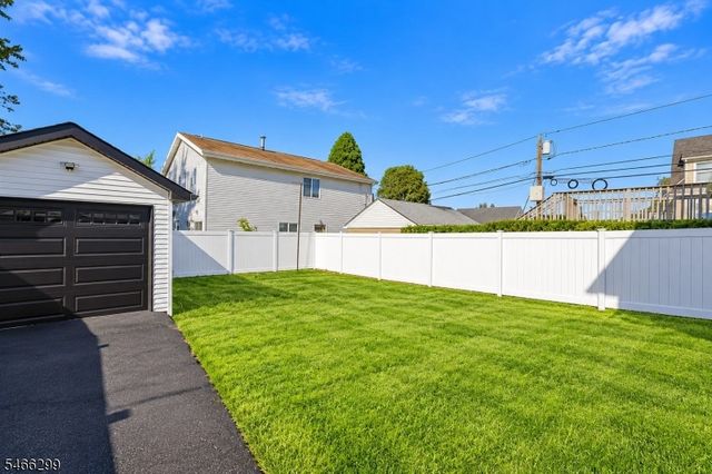 775 Chase Ave, Lyndhurst Twp., NJ 07071