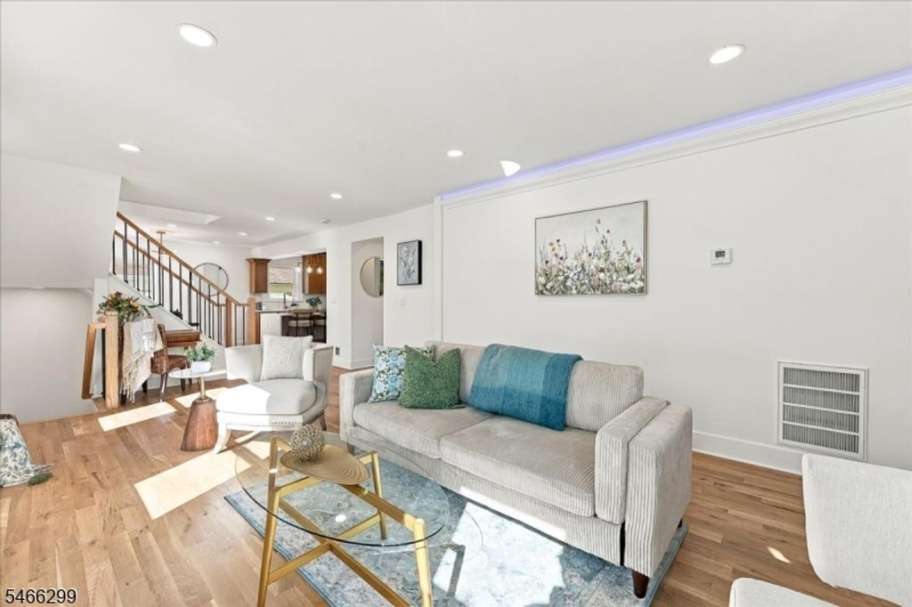 775 Chase Ave, Lyndhurst Twp., NJ 07071 — photo 5