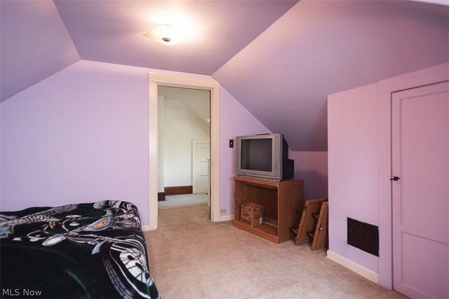 33 N Hartford Avenue, Youngstown, OH 44509