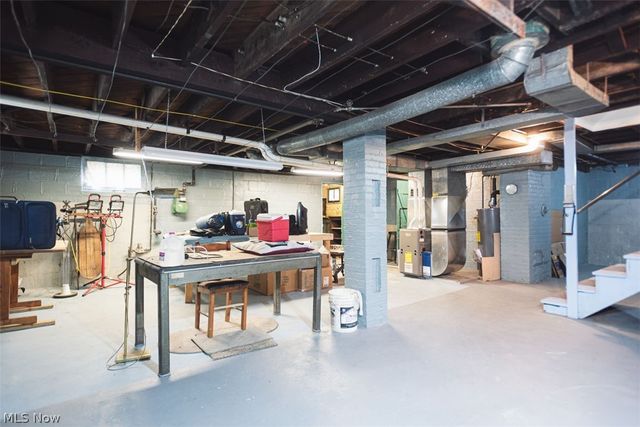 33 N Hartford Avenue, Youngstown, OH 44509