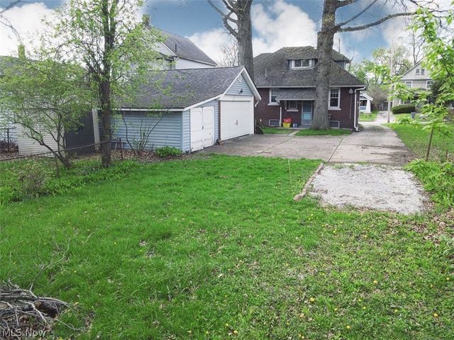 33 N Hartford Avenue, Youngstown, OH 44509