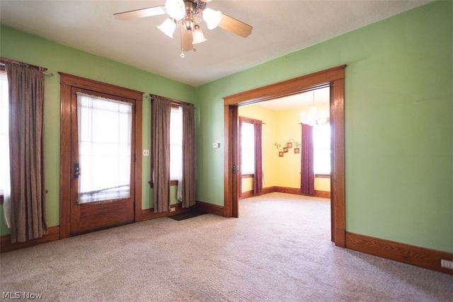 33 N Hartford Avenue, Youngstown, OH 44509