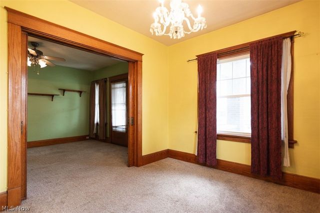 33 N Hartford Avenue, Youngstown, OH 44509
