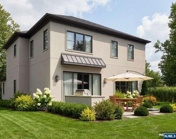 12 Colonial Road, Tenafly, NJ 07670