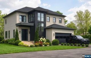12 Colonial Road, Tenafly, NJ 07670