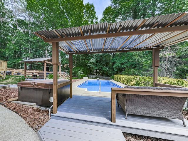 445 Highlander Way, Acworth, GA 30101