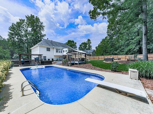 445 Highlander Way, Acworth, GA 30101