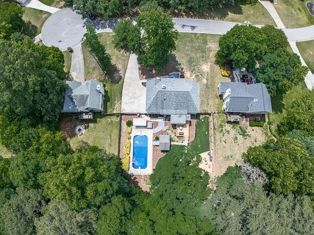 445 Highlander Way, Acworth, GA 30101