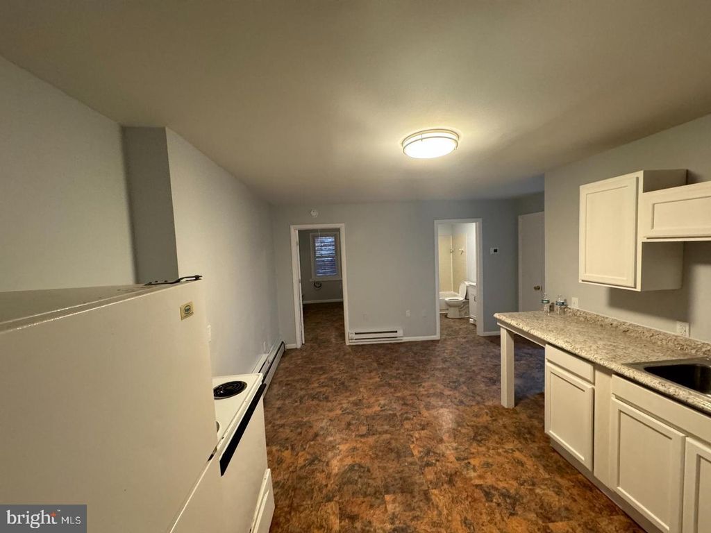 Image 15 of property listing at 12 1/2 S WAVERLY TER, Cumberland, MD 21502