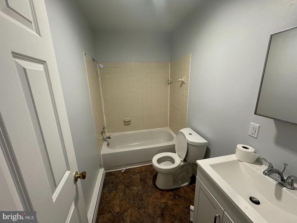 Image 16 of property listing at 12 1/2 S WAVERLY TER, Cumberland, MD 21502