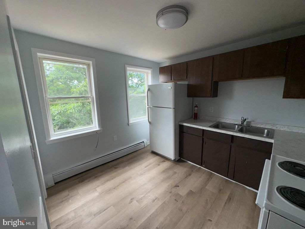Image 2 of property listing at 12 1/2 S WAVERLY TER, Cumberland, MD 21502