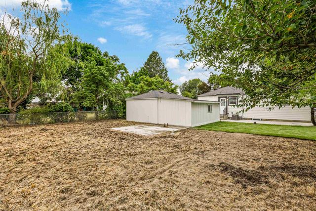 6108 N A St, Spokane, WA 99205