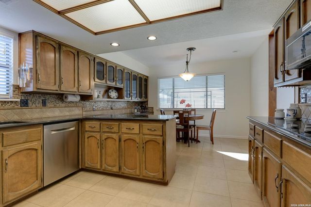 907 Silver Spruce St, San Antonio, TX 78232