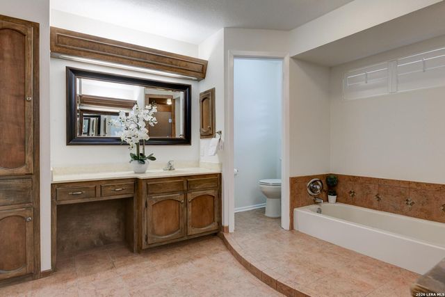 907 Silver Spruce St, San Antonio, TX 78232