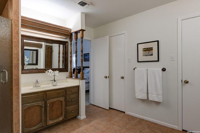 907 Silver Spruce St, San Antonio, TX 78232