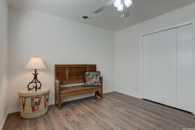 907 Silver Spruce St, San Antonio, TX 78232