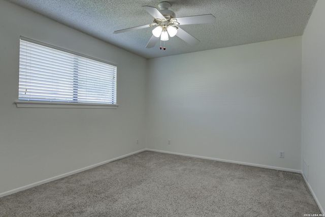 907 Silver Spruce St, San Antonio, TX 78232