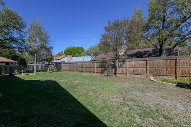 907 Silver Spruce St, San Antonio, TX 78232